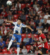 任你博：试图转会不是正确道路，厚积薄发才是武磊未来的方向